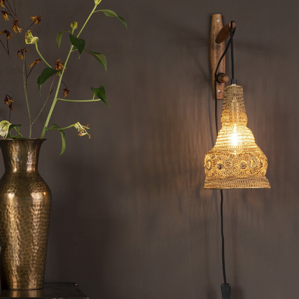 Ake Wall Lamp - Gold