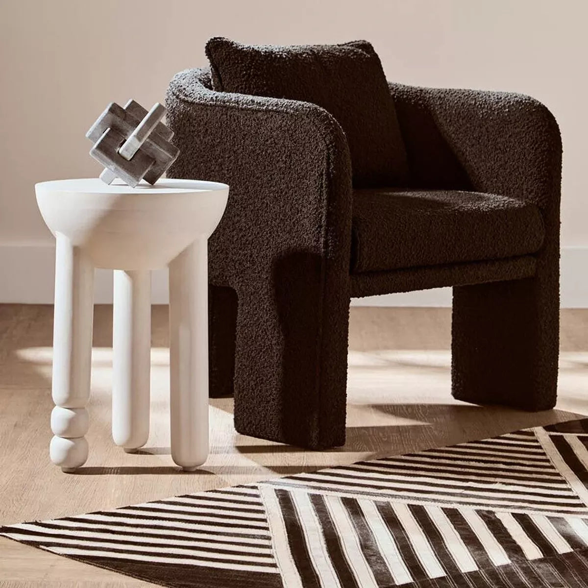 Ozzero Boucle Curved Armchair - Black