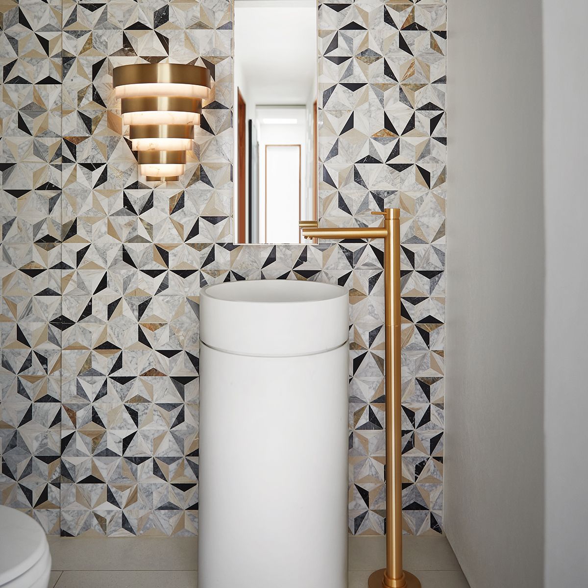 Echelon LED Wall Light