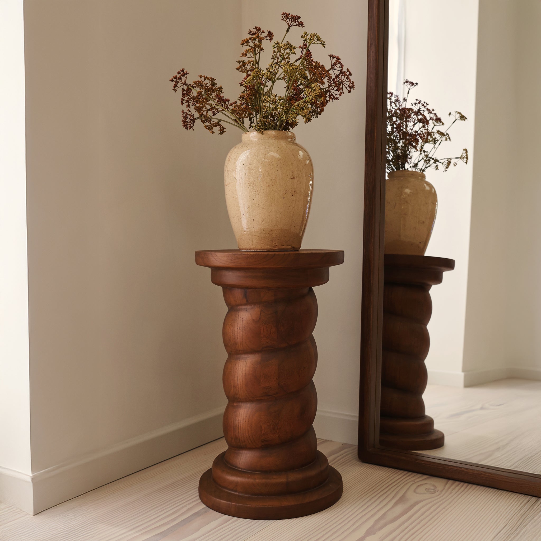 Cassia - Dark Wood Retro Side Table