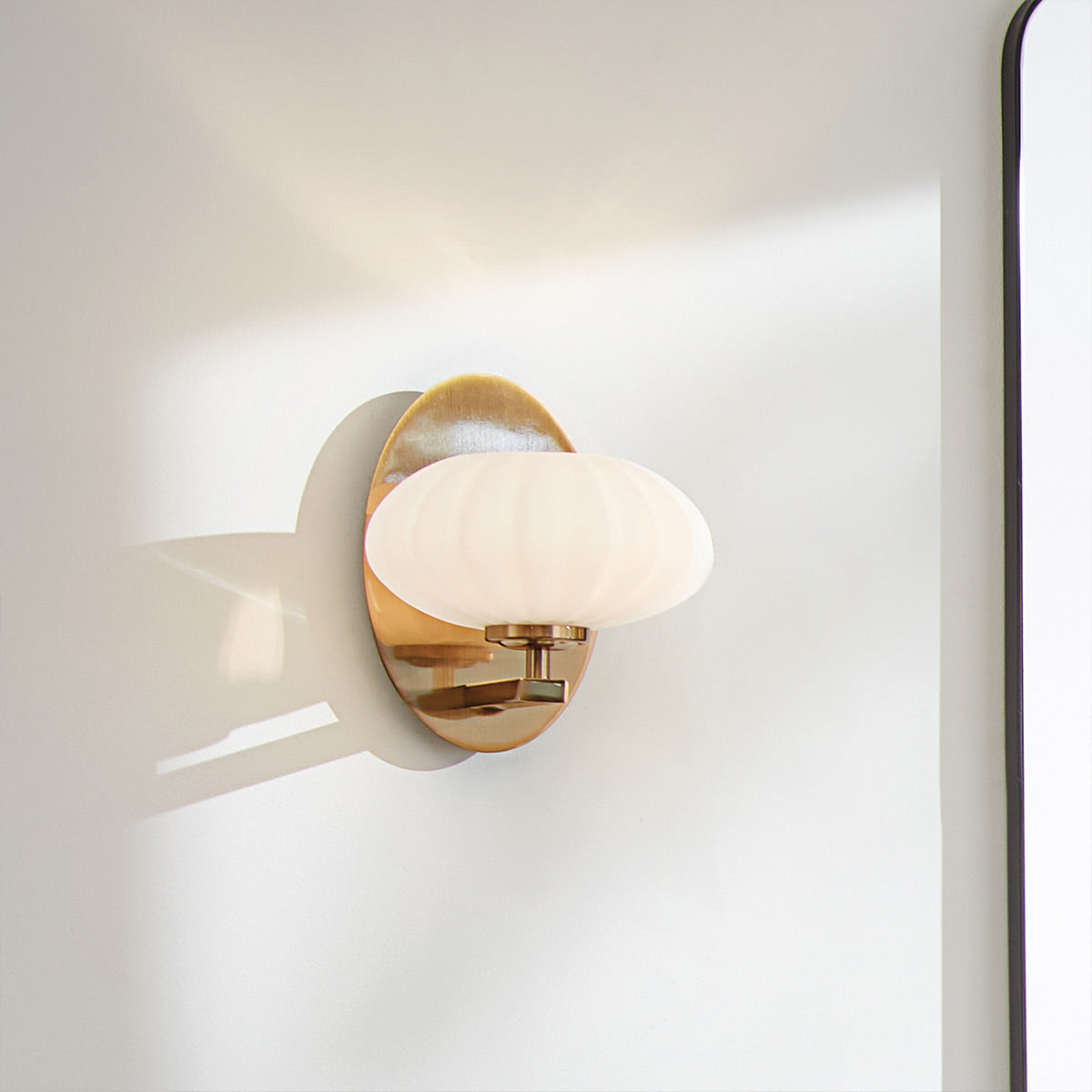 Pim 1 Light Wall Light - Gold